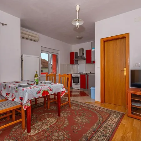 Apartman Kata 1 *