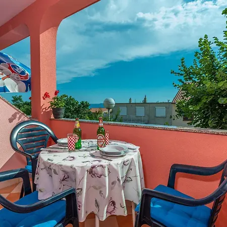 Apartman Kata 1 *
